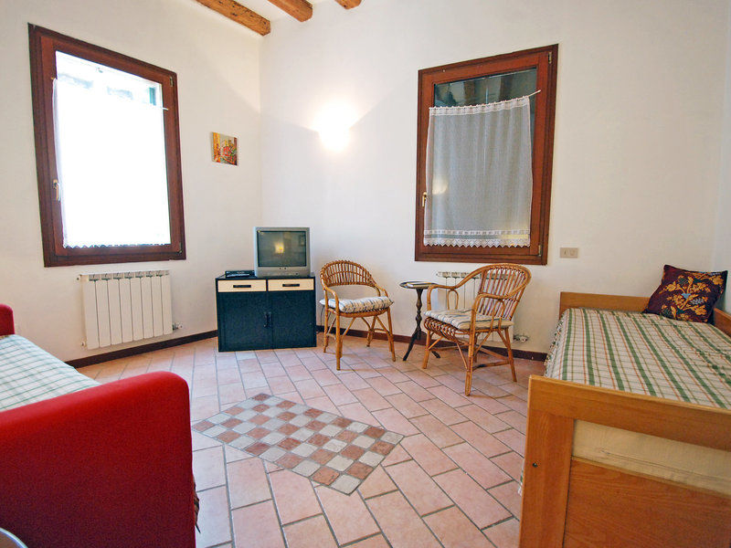 Hotel Barbaria De Le Tole *